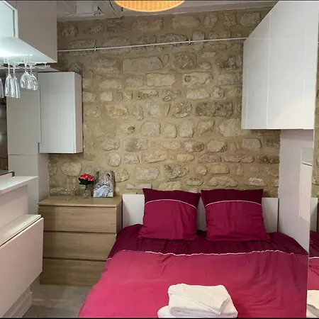 Apartment Parisian Pantheon Apartment: Retreat
